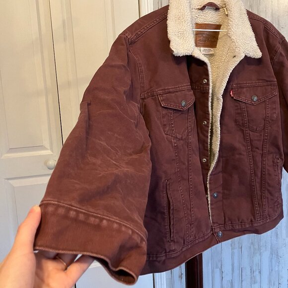 Men's Levi's Sherpa/Denim Trucker Jacket in Burgundy - XL - Picture 4 of 14